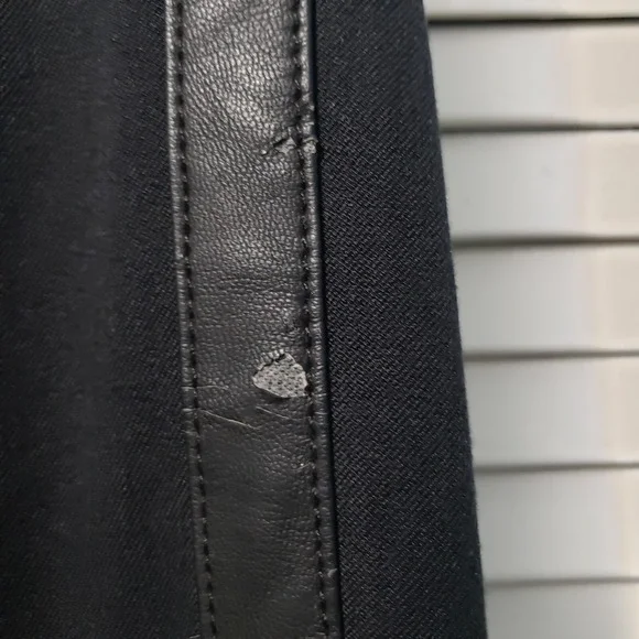 Banana Republic Sloan Fit Pants Women's 6 Black Faux Leather Stripe Down‎ Leg - Picture 12 of 13